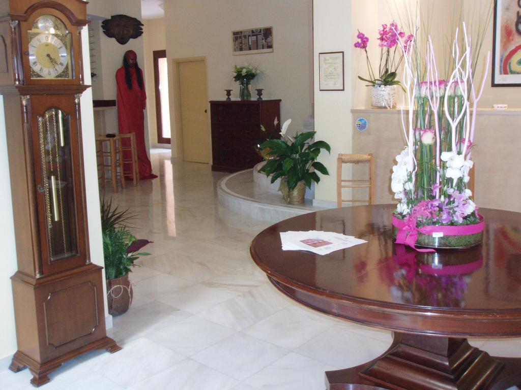 Efplias Hotel Apartments Pireus Exteriér fotografie