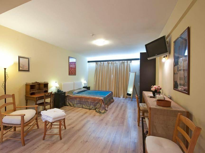 Efplias Hotel Apartments Pireus Exteriér fotografie